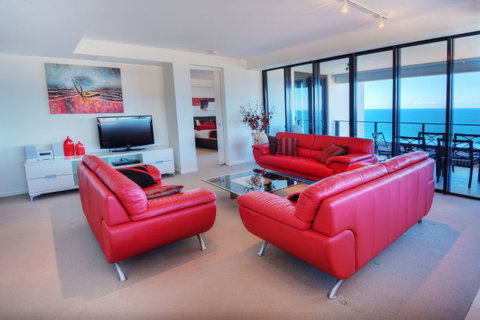 Ultra Broadbeach - Accommodation Gladstone 18