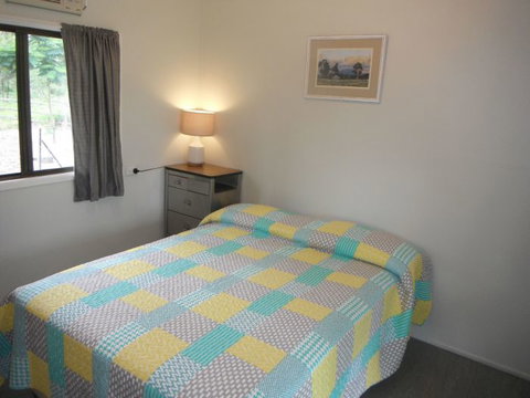 Myella Farm Stay Tours - Accommodation Gladstone 2