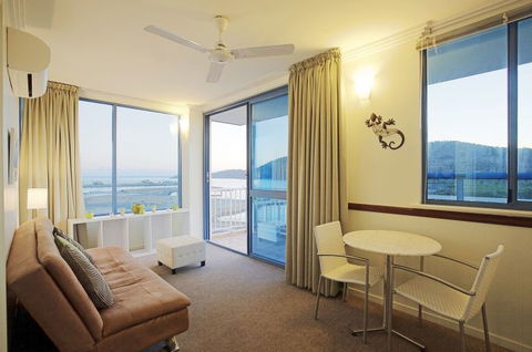 At Whitsunday Vista Resort - Accommodation Gladstone 1