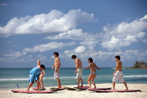 Topdeck Travel - Trips For 18 To 39s - Accommodation Gladstone 3