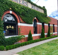 Farmers Arms Hotel  Art Suites Daylesford - Accommodation Gladstone