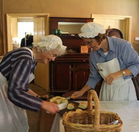 Peek into the Past - Accommodation Gladstone