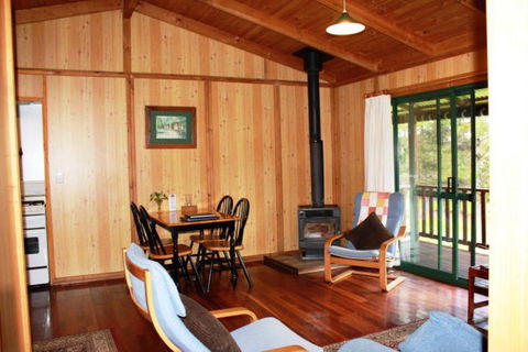 Hawke Brook Chalets - Accommodation Gladstone 14