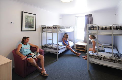 Yamba YHA - Accommodation Gladstone 0