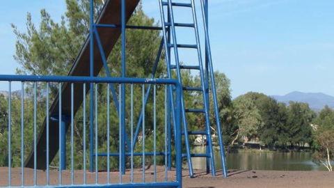 Point Hut Pond Park - Accommodation Gladstone 0