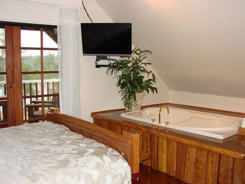 Clarence River Bed And Breakfast - Accommodation Gladstone 0