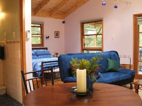 Bluegums Cabins - Accommodation Gladstone 2