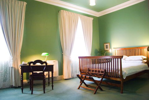 Imperial Fine Accommodation - Accommodation Gladstone 1