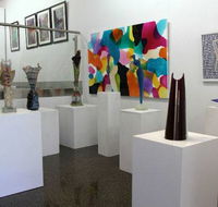 Colin Sweeney Art - Accommodation Gladstone