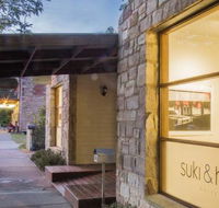 Suki  Hugh Gallery - Accommodation Gladstone
