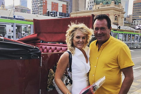 Melbourne Horse Drawn Carriage Deluxe Romantic Tourâ„¢ - Accommodation Gladstone 1