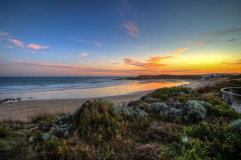 Great Ocean Road Tour With Instagram Sunset Views At 12 Apostles From Melbourne - Accommodation Gladstone 6