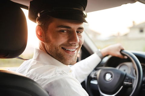 Transfer In Private Vehicle From Adelaide Airport To Adelaide Downtown - Accommodation Gladstone 3