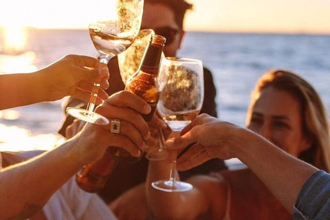 Adelaide Ocean Safari - Twilight Safari - Accommodation Gladstone 0