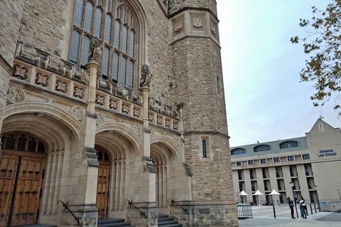 Adelaide's Best Walking Tour - Accommodation Gladstone 1