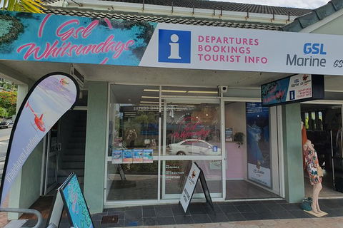 Reef And Island Scenic Flight From Airlie Beach - Accommodation Gladstone 14