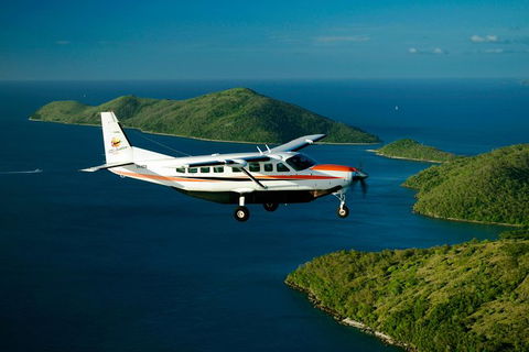 Reef And Island Scenic Flight From Airlie Beach - Accommodation Gladstone 9