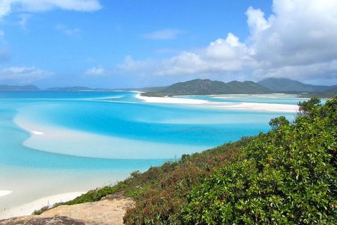 Whitsundays Sailing 2-Day Adventure - Accommodation Gladstone 0