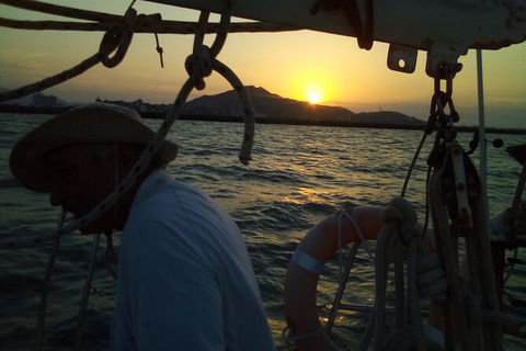 Townsville Sunset Sail Sailing Cruise Boat Tour - Accommodation Gladstone 9