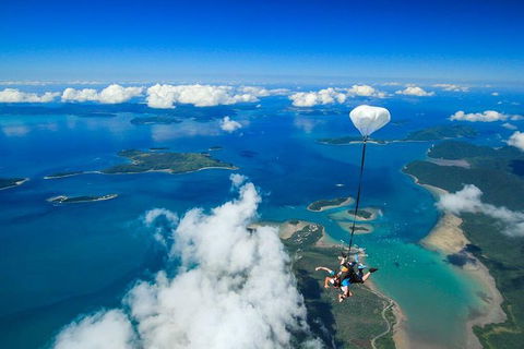 Airlie Beach Tandem Skydive - Accommodation Gladstone 0