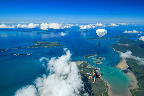 Airlie Beach Tandem Skydive - Accommodation Gladstone 4