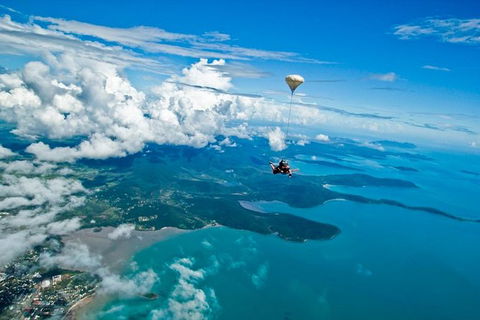 Airlie Beach Tandem Skydive - Accommodation Gladstone 5
