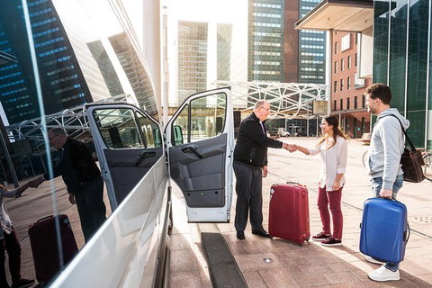 Cairns Airport (CNS) Departure Transfer (Port Douglas Hotels To Cairns Airport) - Accommodation Gladstone 11