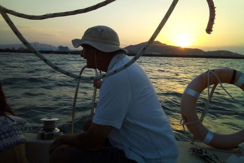 Townsville Early Morning Sailing Cruise Boat Tour - Accommodation Gladstone 3