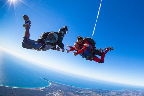 Byron Bay Tandem Sky Dive - Accommodation Gladstone 5