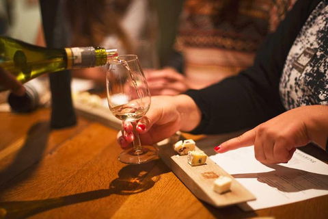 Hunter Valley Private Tour Including Wine, Chocolate, Cheese, Vodka, Gin Tasting - Accommodation Gladstone 0