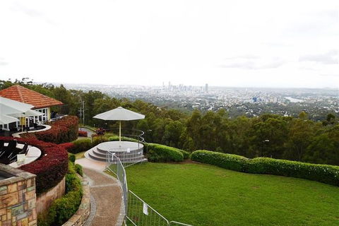 Personal, Private Chauffeur Driven Guided Tours - Accommodation Gladstone 0