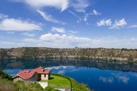 Blue Lake - Accommodation Gladstone 0