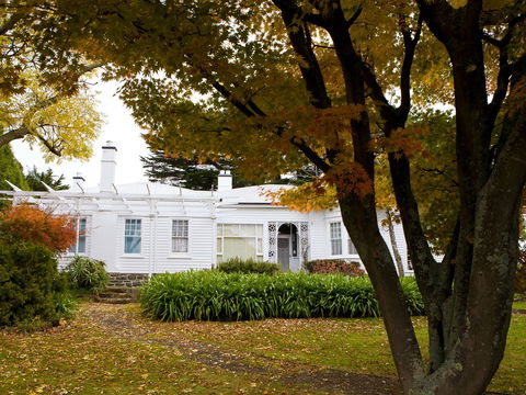 Home Hill - Accommodation Gladstone 0