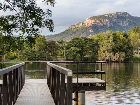 Lake Ross - Accommodation Gladstone 0