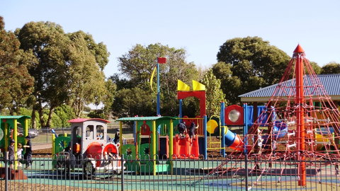 Millicent Mega Playground In The Domain - Accommodation Gladstone 2