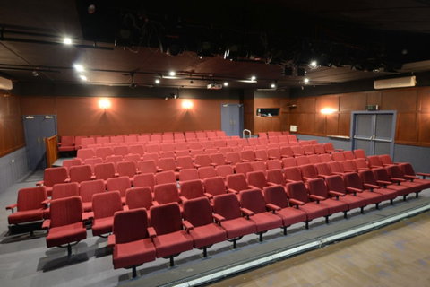 Nowra Players Theatre - Accommodation Gladstone 0