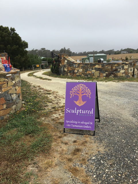 Sculptured Gallery - Accommodation Gladstone 2