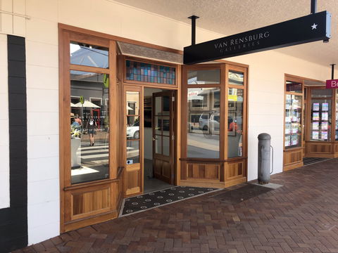 Van Rensburg Galleries - Accommodation Gladstone 0