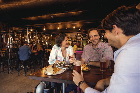 Warrego Way - Accommodation Gladstone 1