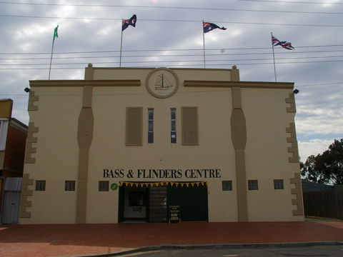 Bass & Flinders Centre - Accommodation Gladstone 2