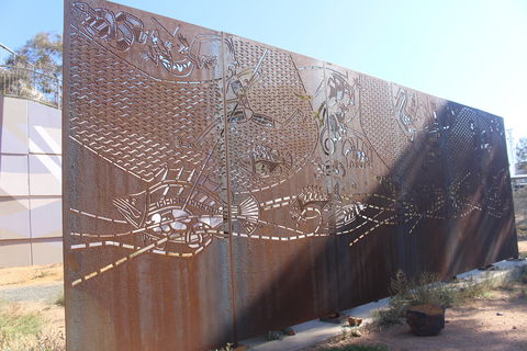 Berri Bridge Mural - Accommodation Gladstone 1