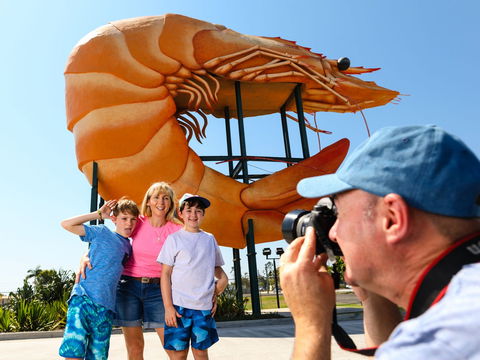 Big Prawn - Accommodation Gladstone 0