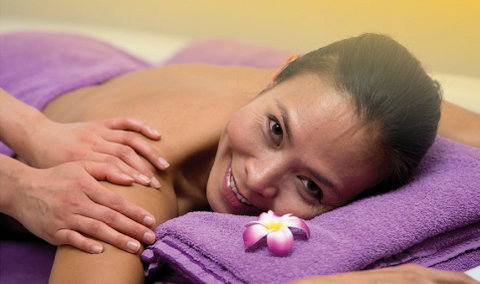 Club MMM! Day Spa - Accommodation Gladstone 0