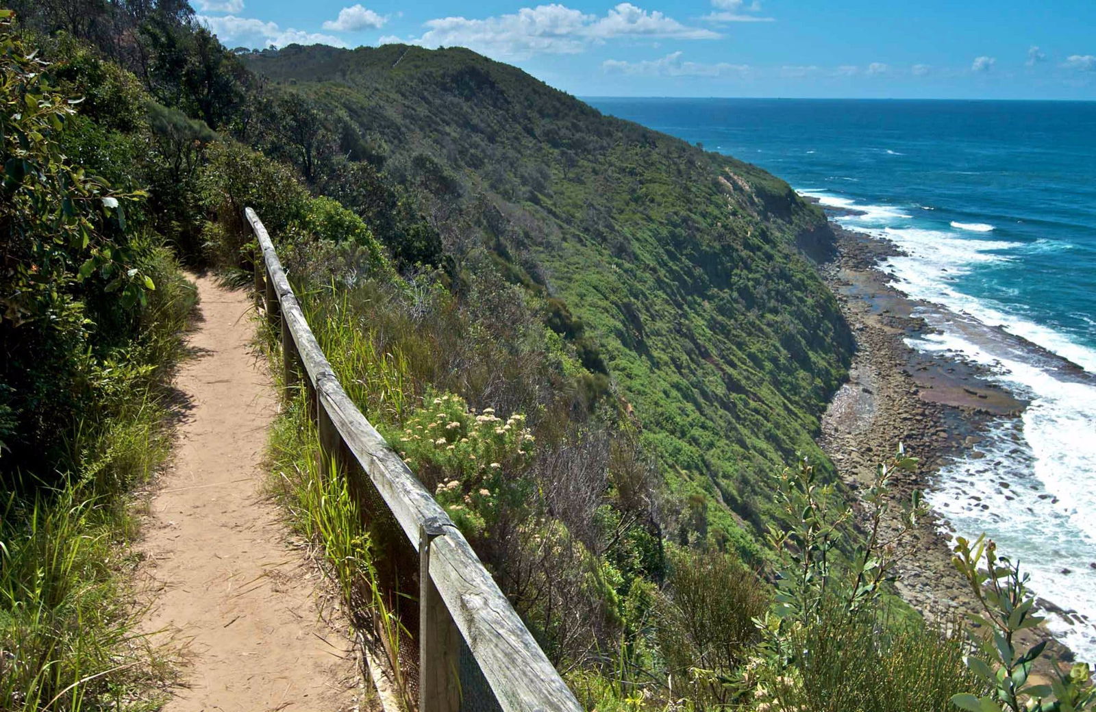 Forresters Beach NSW Accommodation Gladstone