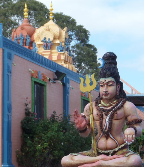 Vishnu Siva Mandir Temple And Library - Accommodation Gladstone 1