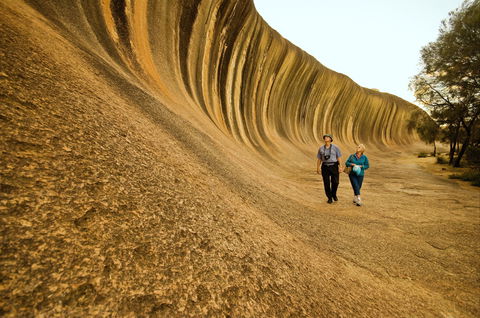 Wave Rock - Accommodation Gladstone 0