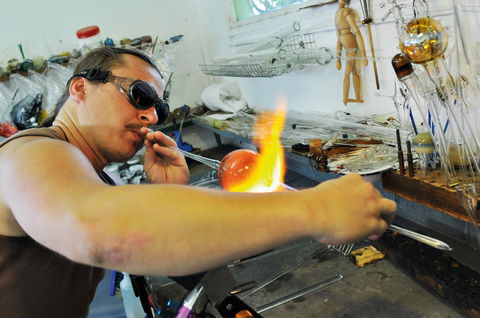 Alan Ussher Glassblowing Studio - Accommodation Gladstone 0