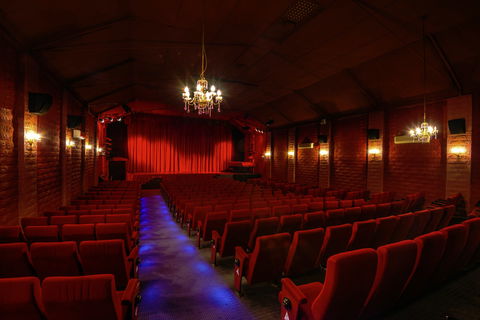Avoca Beach Picture Theatre - Accommodation Gladstone 1