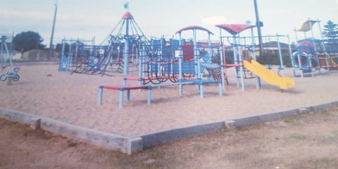 Edithburgh Playground - Accommodation Gladstone 0