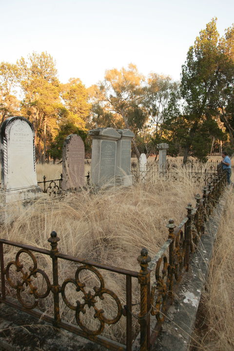 Mathoura Pioneer Cemetery - Accommodation Gladstone 1